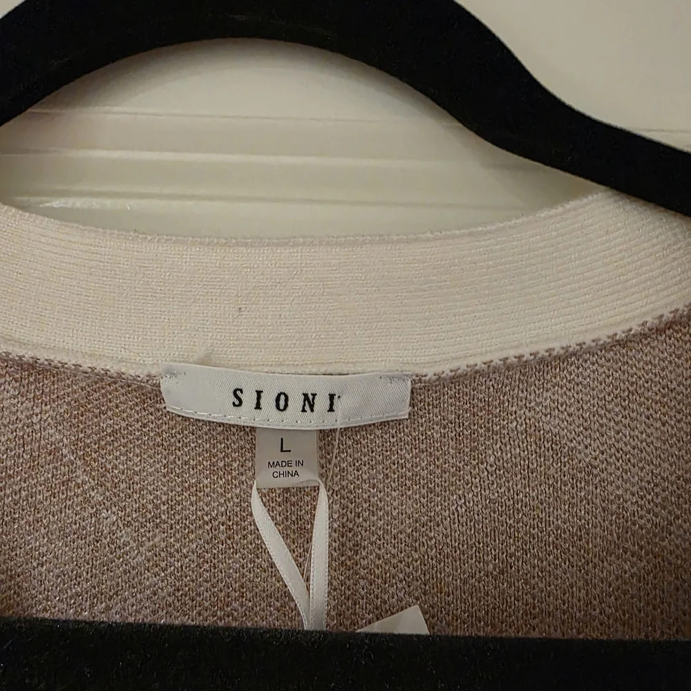 Women's Sioni Heather Salmon/Eggshell Argyle Sweater - Picture 3 of 5